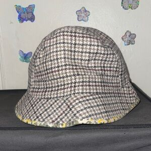 Stylish Houndstooth Bucket Hat